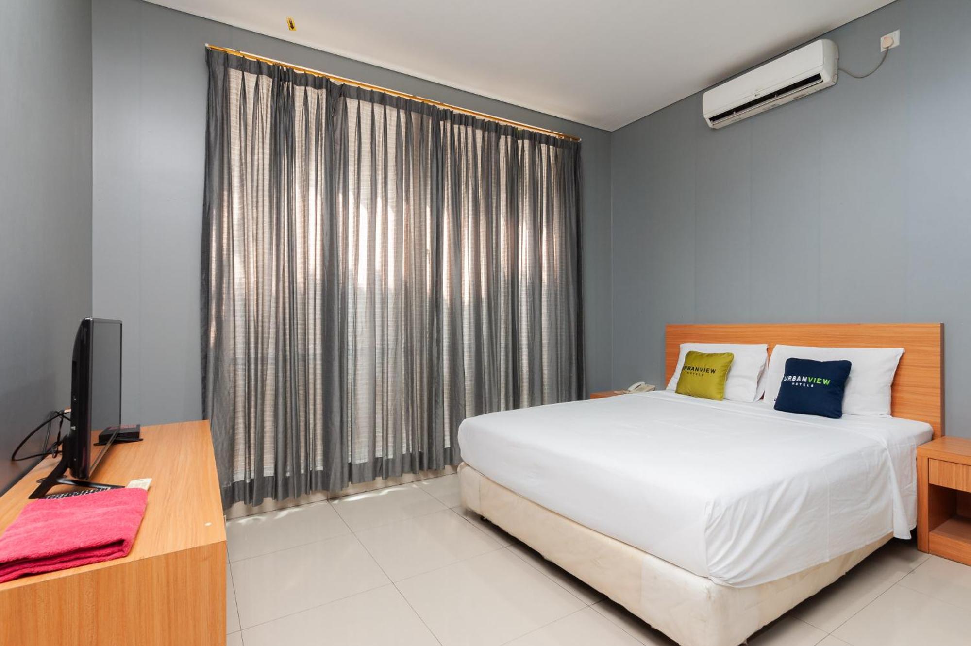 Reddoorz Plus Near Kelapa Dua Kebon Jeruk Джакарта Экстерьер фото